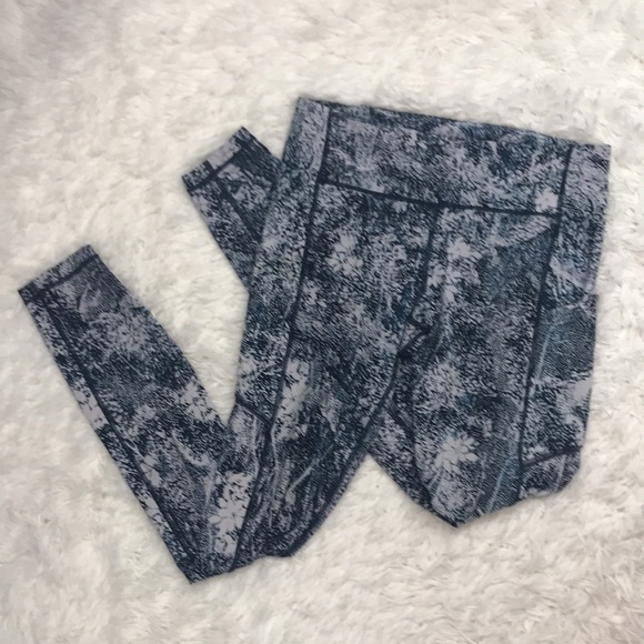 Lululemon Speed Up Tight 28" Wildwood Multi - Picture 1 of 11